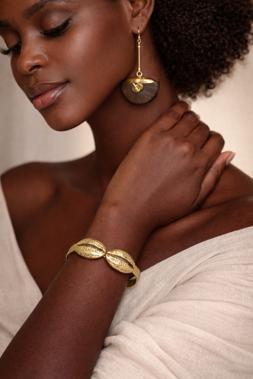 Tides Cowrie Bracelet